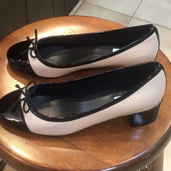 COLE HAAN SHOES - Picture 9 of 9